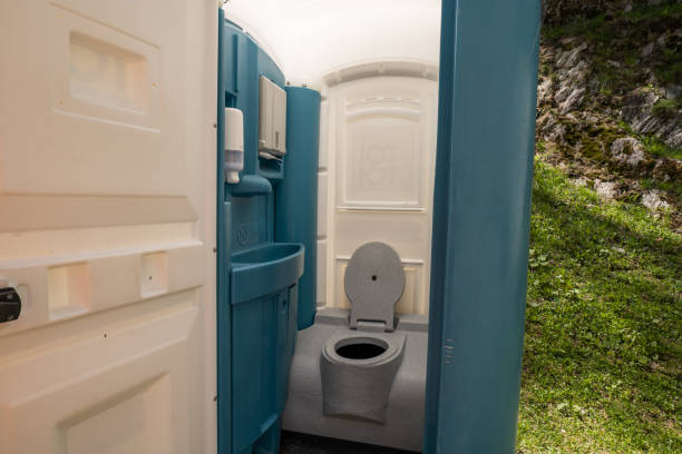 Portable Toilet Options We Offer in Parkway, CA