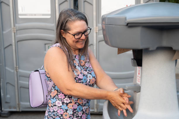 Best Porta potty delivery and setup  in Parkway, CA